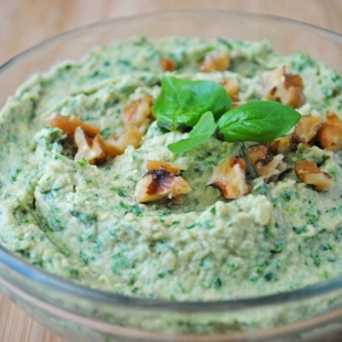 A combination of two delicious dips, this Kale Pesto Hummus is full of fresh basil flavor, plant-based protein from chickpeas, and your daily greens!