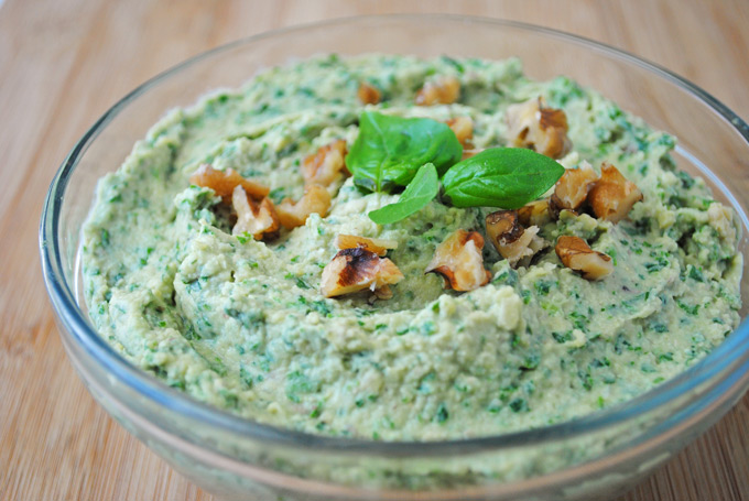 A combination of two delicious dips, this Kale Pesto Hummus is full of fresh basil flavor, plant-based protein from chickpeas, and your daily greens!