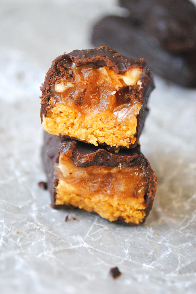 Healthier than the classic store-bought candy, these Pumpkin Snickers Bars are sweet and crunchy using natural ingredients. They're perfect for Halloween!