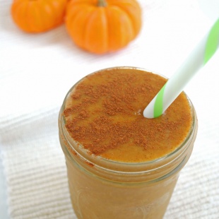 This Pumpkin Chai Smoothie is sweet with a hint of chai spice and great for a snack or healthy dessert! It's filled with all the warm fall flavors.