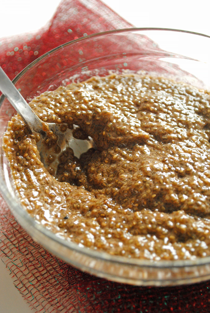 Packed with healthy Omega-3s, this easy Gingerbread Chia Pudding is the perfect way to enjoy the classic flavors of gingerbread as a snack or dessert!