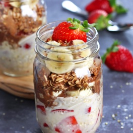 Put a fun twist on your breakfast with these Neapolitan Overnight Oats! They're sweet, easy to make, and a healthy alternative to the ice cream flavor. It's a breakfast win!