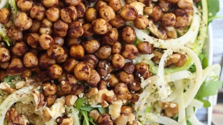 The natural sweetness of apple and cinnamon perfectly complement peppery arugula in this fresh Apple Arugula Salad. The chickpeas add a delicious crunch!