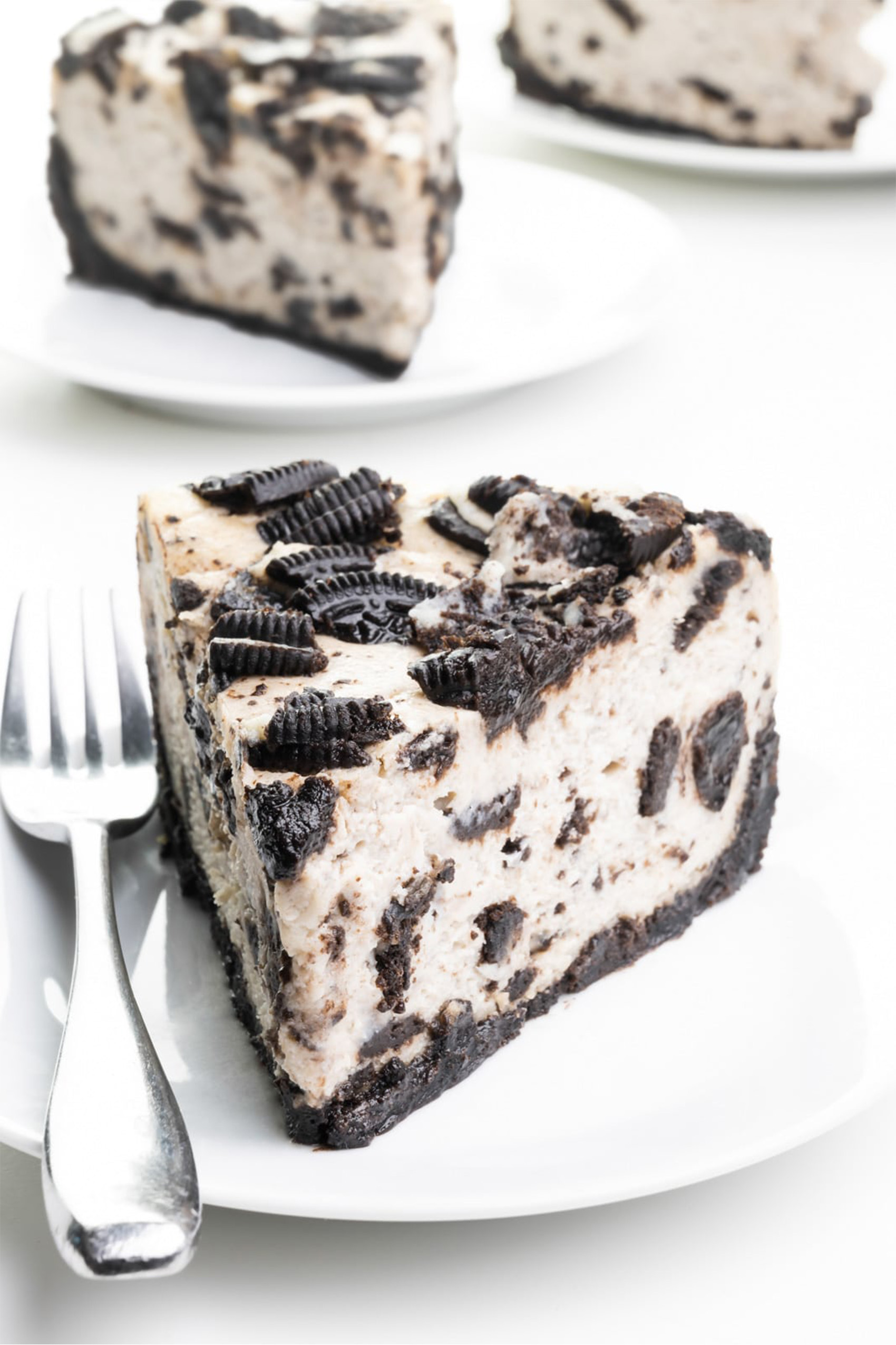 a vegan oreo cheesecake