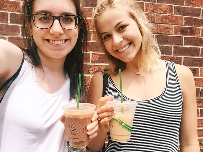 Take a look inside my trip to Chicago with Addie from Chickpea in the City to see all the delicious food and fun activities I enjoyed there!