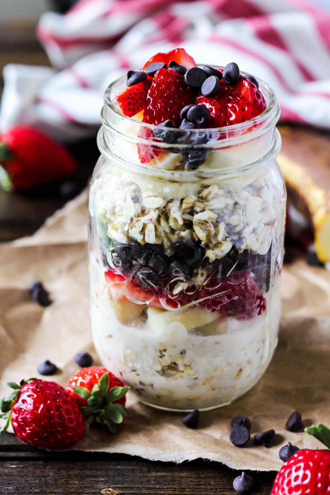 This classic dessert gets a healthy breakfast makeover! Make some Overnight Banana Split Oatmeal to have a tasty breakfast waiting for you in the morning.