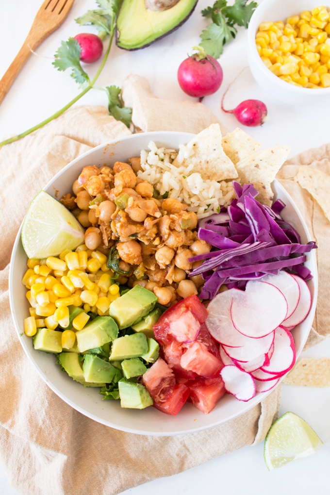 Ditch the fast-food and pack one of these vegan lunch bowls instead! They're easy to prepare ahead of time and are full of healthy, tasty ingredients.