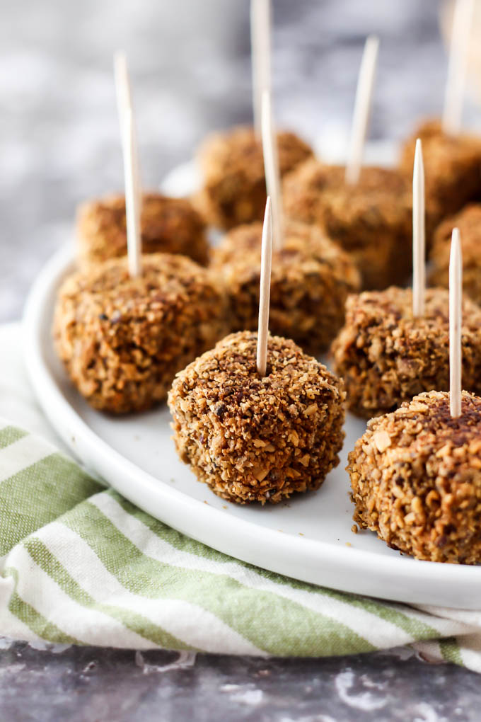 Crispy, bite-sized & perfectly spicy, these Baked Tofu Nuggets with "Honey" Mustard Dip are your new favorite finger food or appetizer! Vegan & gluten-free.