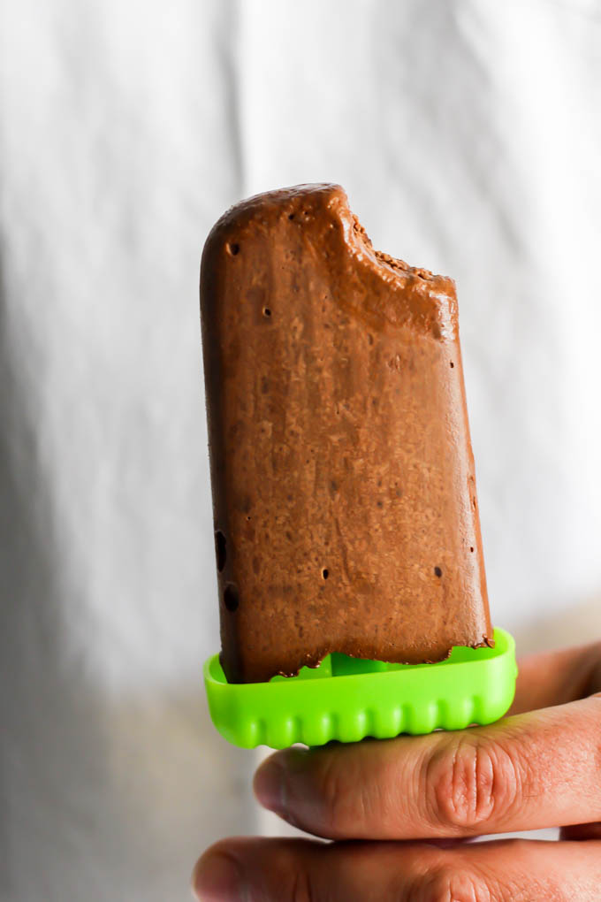 No one will guess the secret ingredient in these creamy Avocado Chocolate Fudge Pops! Full of healthy fats, these popsicles are the perfect sweet treat for the summer. (vegan & gluten-free)