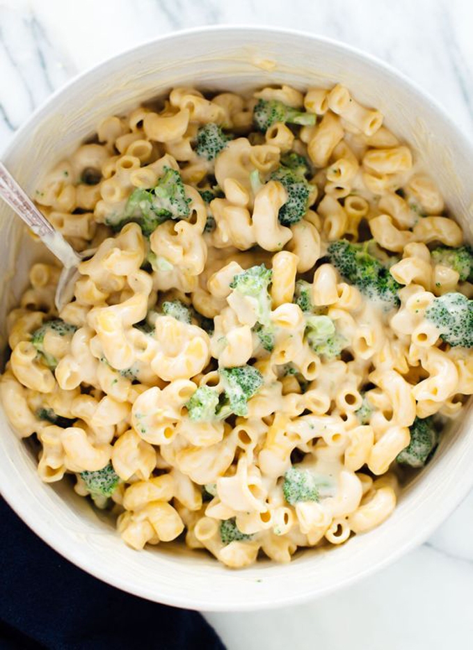 You don't have to give up creamy, dreamy mac and cheese when you eat vegan! These 8 mouthwatering vegan mac and cheese recipes are sure to be a hit with everyone. Make them for weeknight meals or serve them to a crowd!