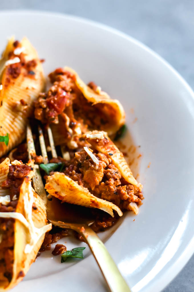 a plate of vegan stuffed shells