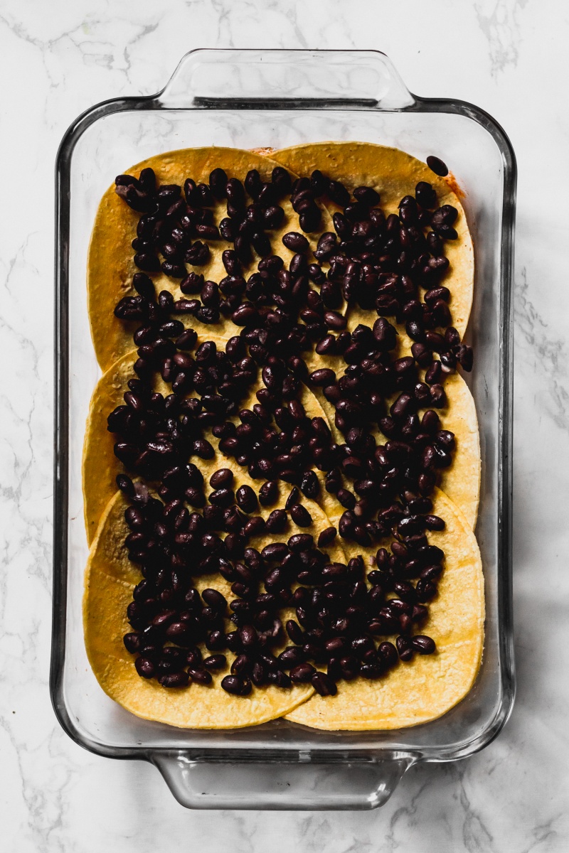 corn tortillas with black beans