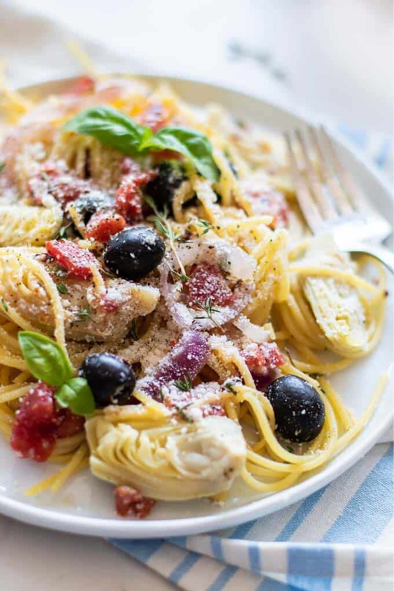 mediterranean vegan pasta dinner with olives 
