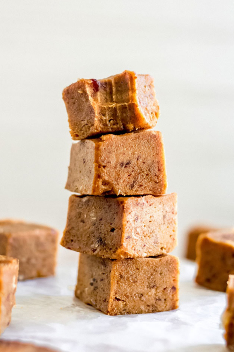 a stack of square pieces of pumpkin spice fudge