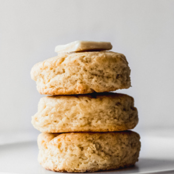cropped-vegan-biscuits-plant-based-breakfast-recipe-1.jpg