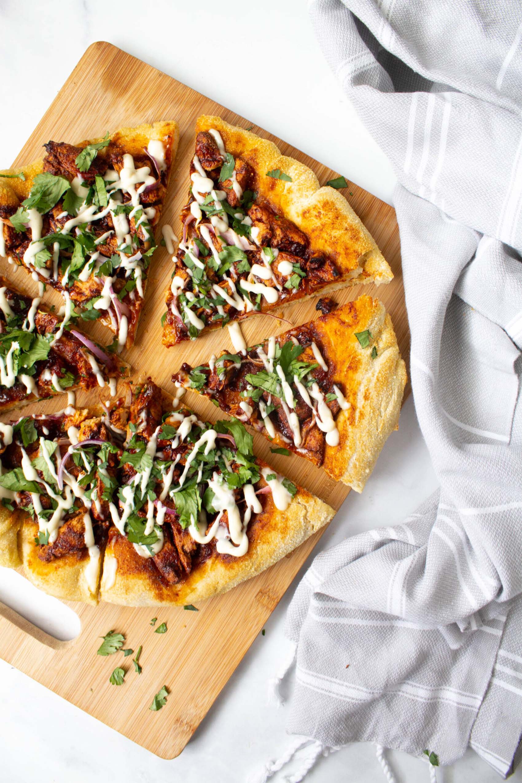 a vegan bbq chicken pizza