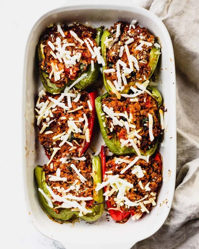 🫑 CLASSIC VEGAN STUFFED PEPPERS 🫑⁠
⁠
They're saucy, they're savory, and you're gonna want to make them on repeat. If you're looking for ways to eat more veggies that don't involve eating a salad, this is a great recipe to try!⁠
⁠
Get all the details at the link in my bio!